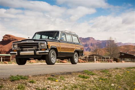 Jeep Wagoneer (72-83), Grand Wagoneer (84-91), Cherokee (72-83) & J-Series Pick-ups (72-88) Haynes Repair Manual (Does not include 1984 and later Comanche .... Jeep wagoneer 2019